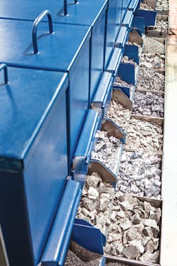 Reiloy Metall manufactures the metal powders itself from a range of metal ores. Reiloy Metall manufactures the metal powders itself from a range of metal ores.