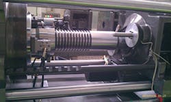 The Ge clamping system ensures parallelism and minimizes platen deflection. The Ge clamping system ensures parallelism and minimizes platen deflection.