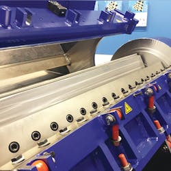 Hellweg’s Series 450 can be configured with three to seven rotor knives. Hellweg’s Series 450 can be configured with three to seven rotor knives.