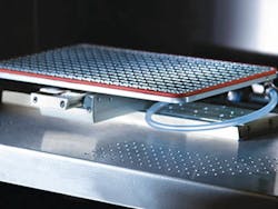 The new Freeformer has a build chamber with improved air and temperature control. The goal is improved process stability. The new Freeformer has a build chamber with improved air and temperature control. The goal is improved process stability.