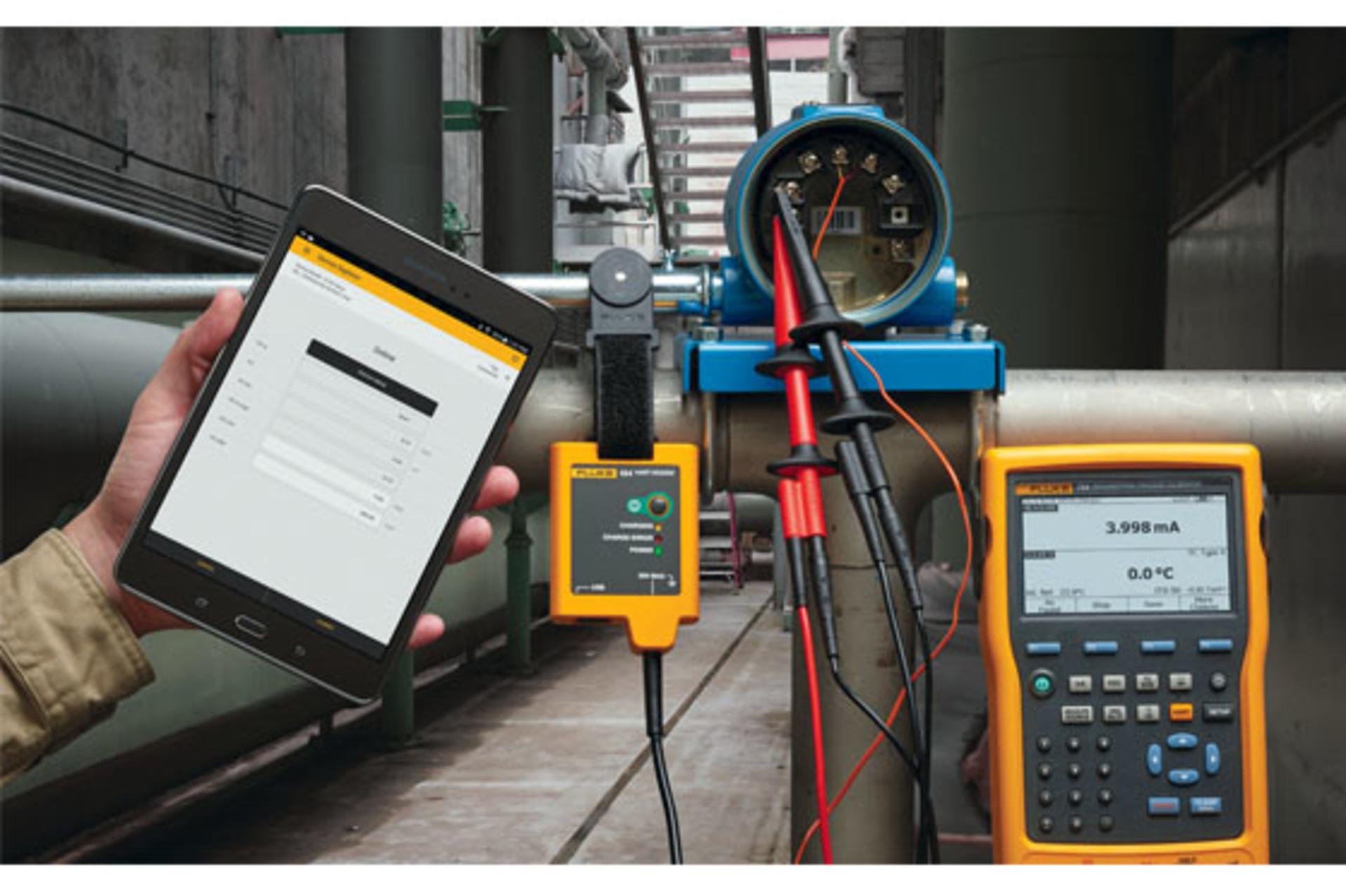 Fluke 154 560x373 Box