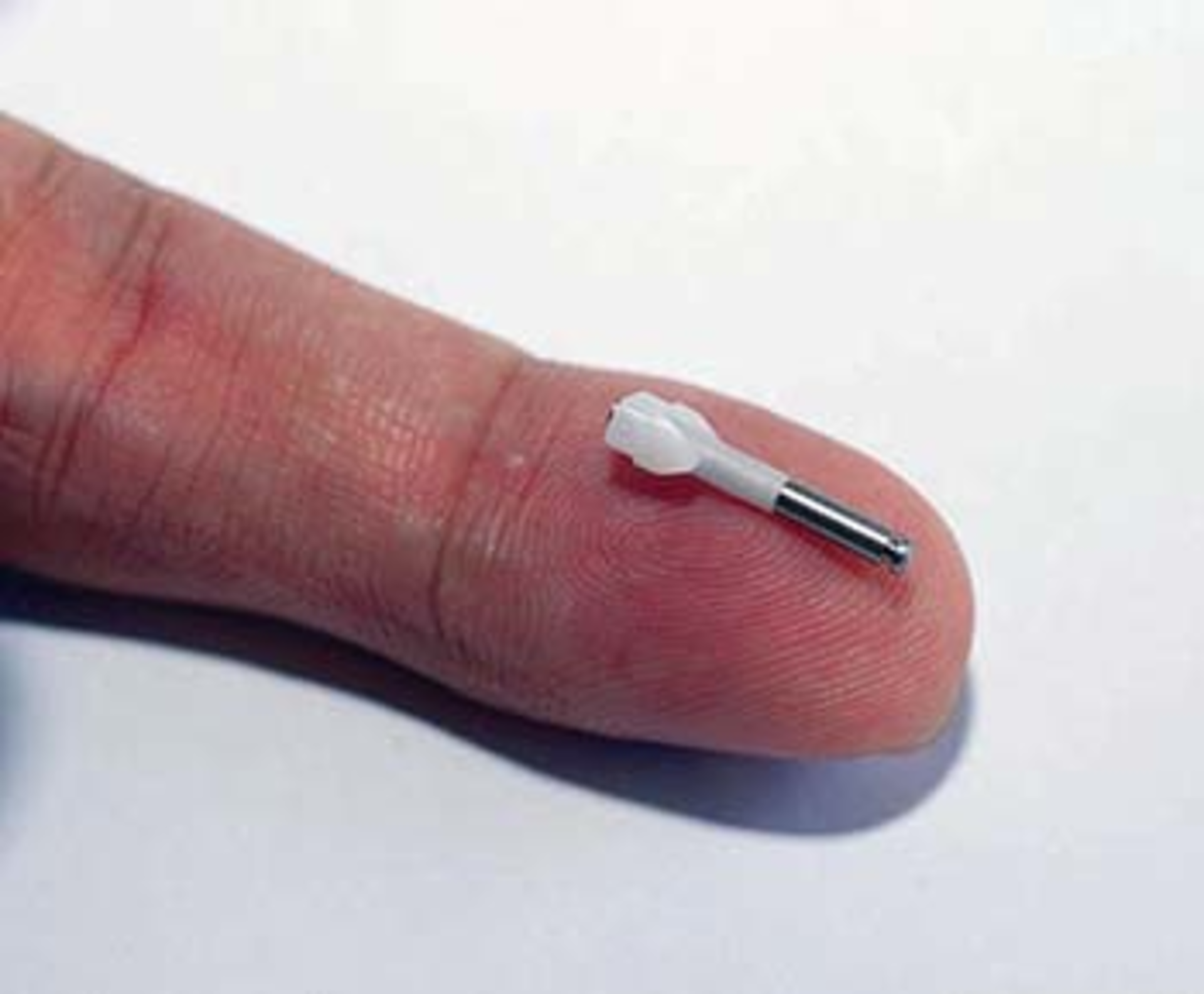 The Babyplast 610P is suited for prototype development and laboratory testing.