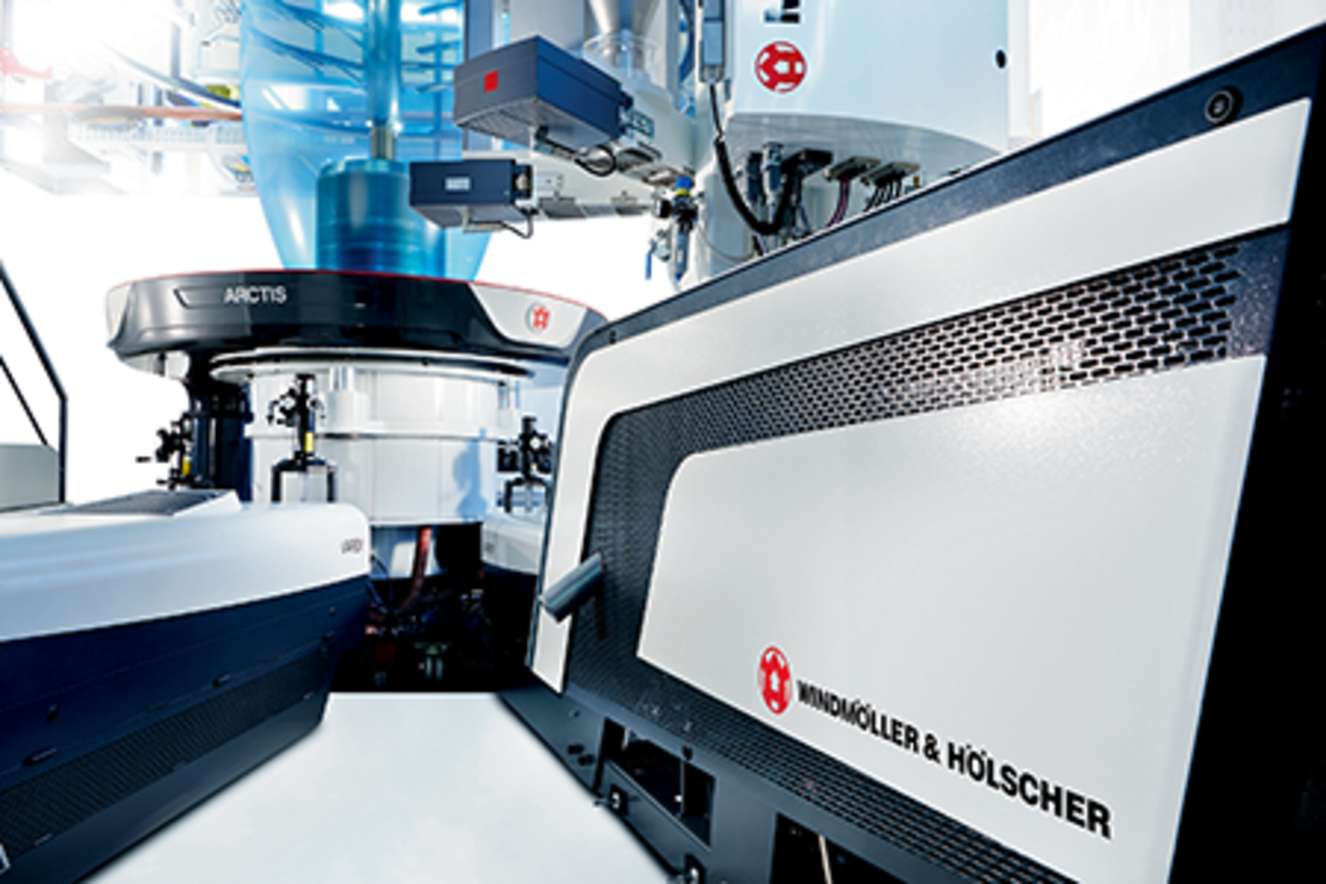 A five-layer Varex II blown film line ran an automation module for quick resin purging and changes during the K show.