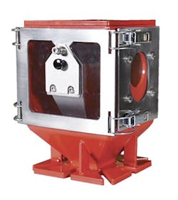 The Quick-Clean clamps from AAE allow the sight glass to be removed quickly and without tools for color changes. The Quick-Clean clamps from AAE allow the sight glass to be removed quickly and without tools for color changes.