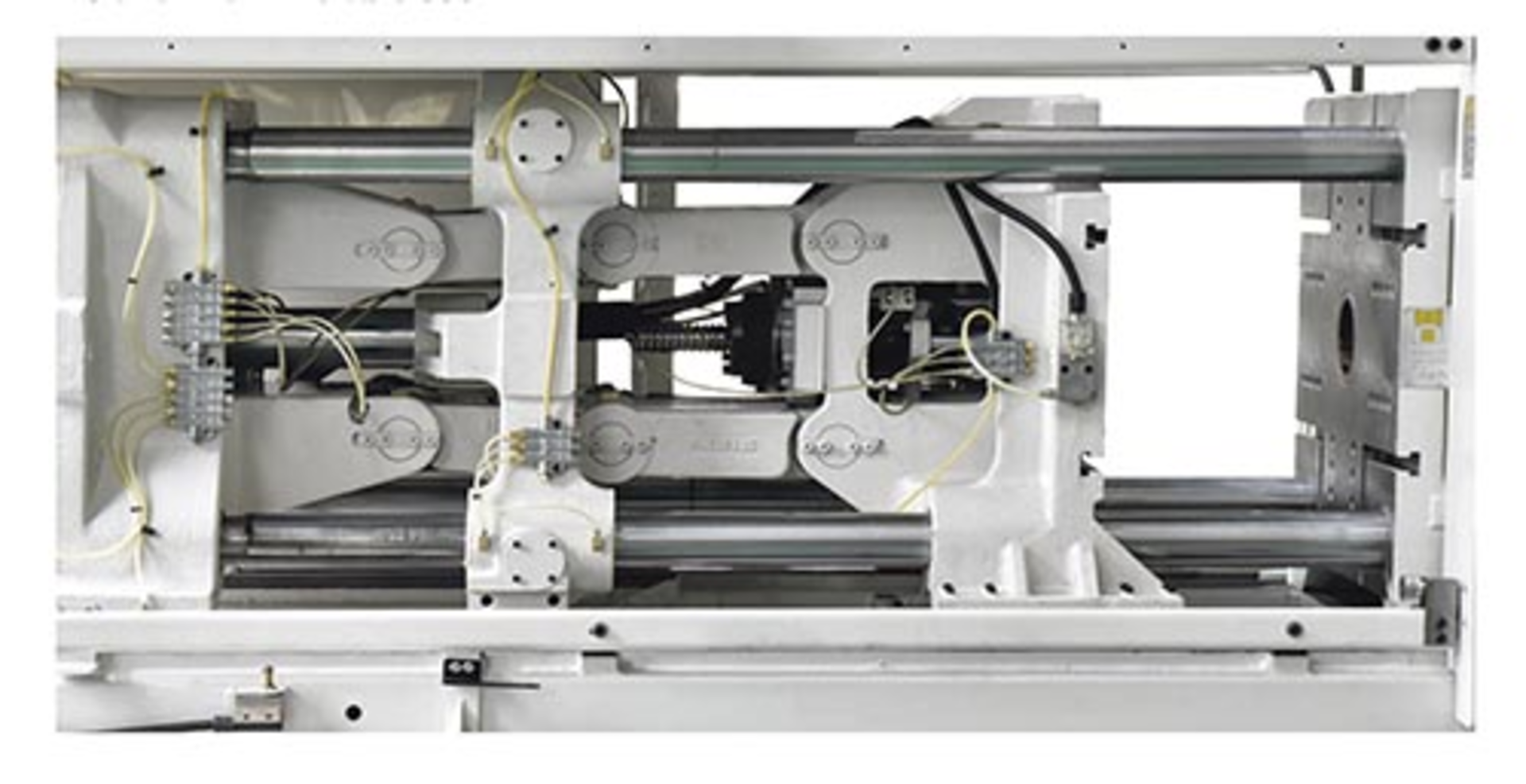 The patented central clamping structure for Bole&acirc;&euro;&trade;s latest injection molding machine