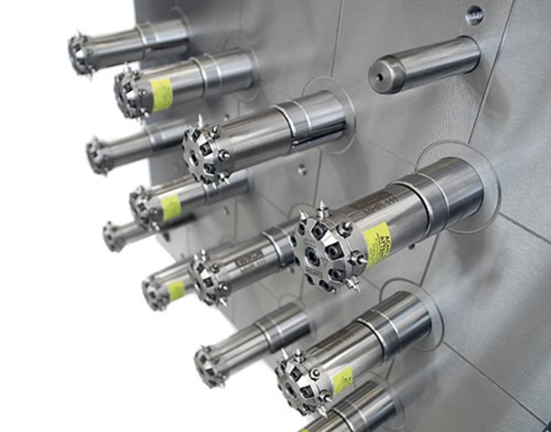 The HPS III-MHR111 is Ewikon's new multi-tip, direct side-gating &Acirc; nozzle. It's available in three versions for simultaneous gating of two, four or eight parts.