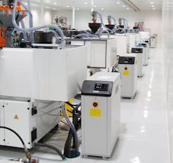 Frigel's Ecodry System 4.0 allows machine-side chillers to be interconnected and centrally controlled. Frigel's Ecodry System 4.0 allows machine-side chillers to be interconnected and centrally controlled.