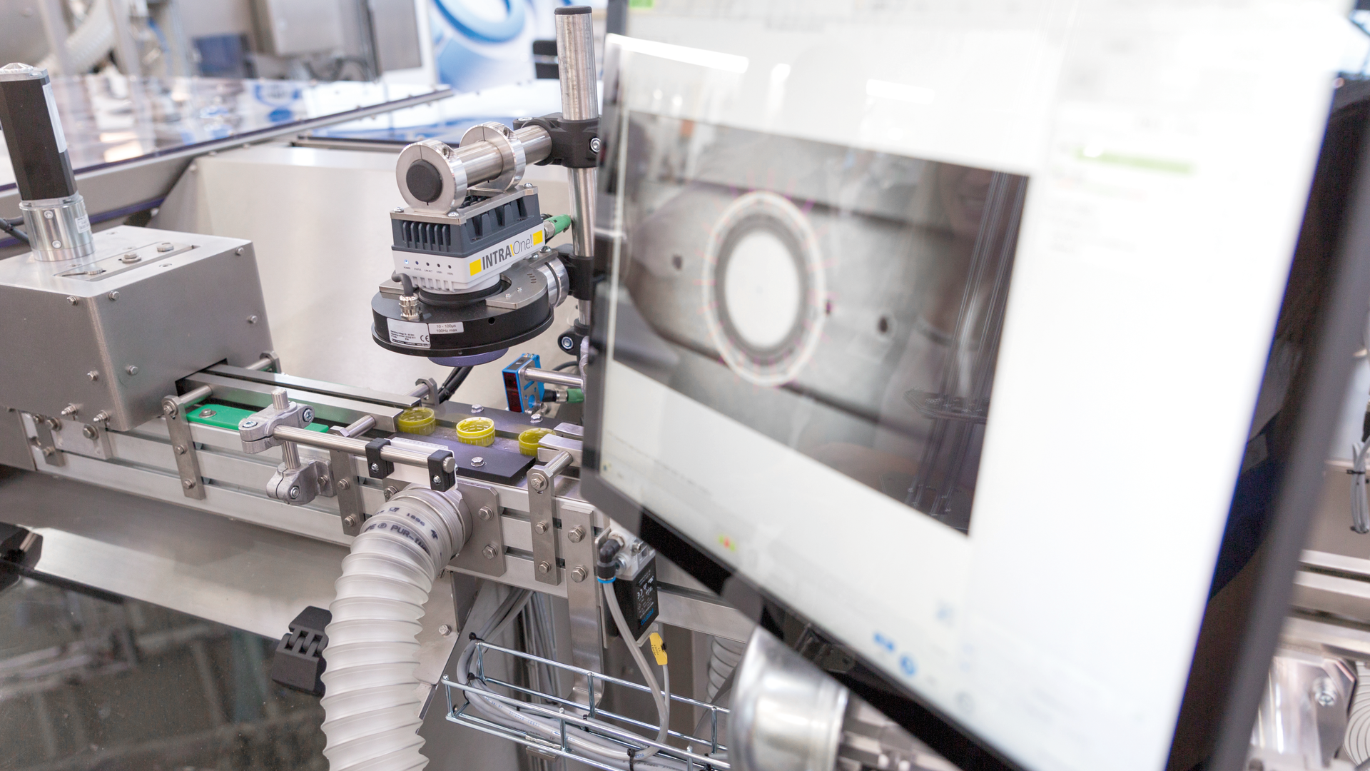 Intra One 1 5ddd7facb0672