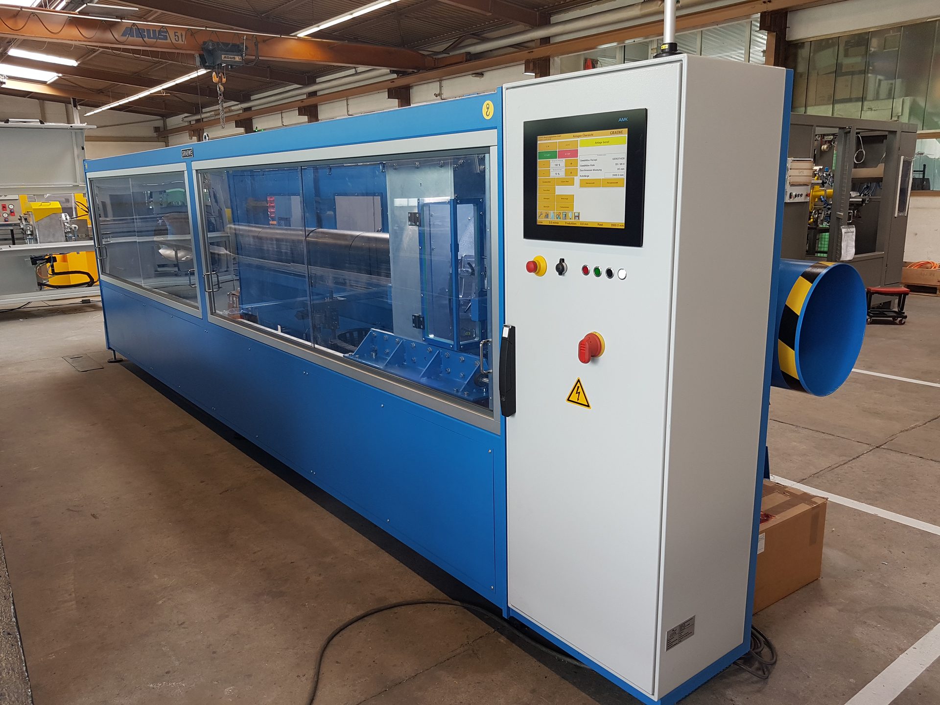 The STS 250CNC is Graewe's first completely electrical model for cutting pipe.