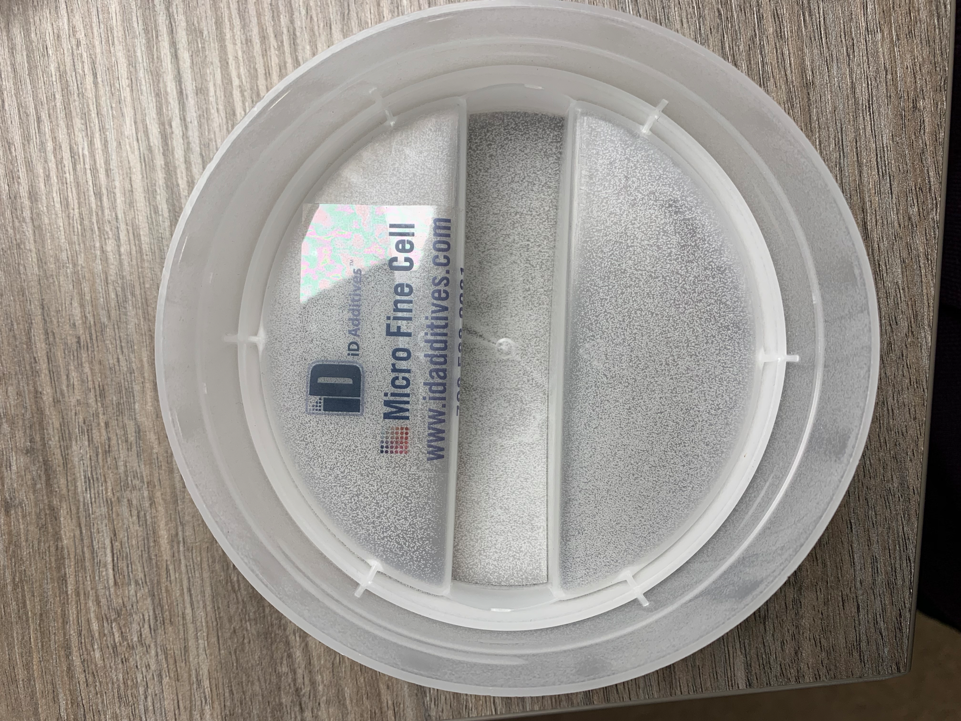 ID Additives' Micro Fine Cell foaming agents produces very small, imperceptible bubbles in parts, allowing manufacturers to produce them with less resin than un-foamed parts.