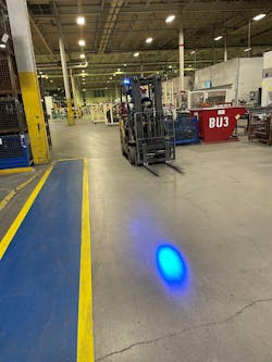 LED lights provide a warning to help workers avoid being hit. LED lights provide a warning to help workers avoid being hit.