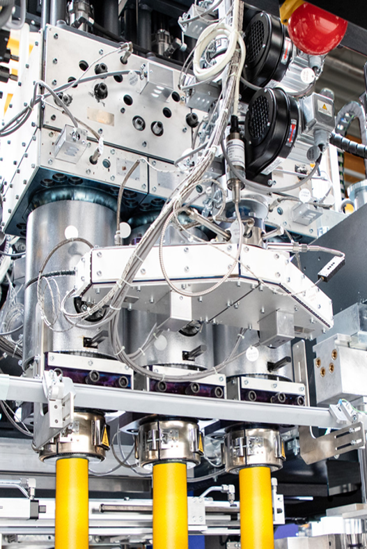 Kautex will unveil a new line of premium blow molding die heads this fall.