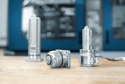 Meusburger can customize the lengths of the antechamber bushes. Meusburger can customize the lengths of the antechamber bushes.