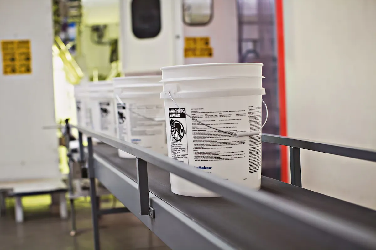 Pcr Pails Co-injection opens possibility for PCR use | Plastics Machinery ...