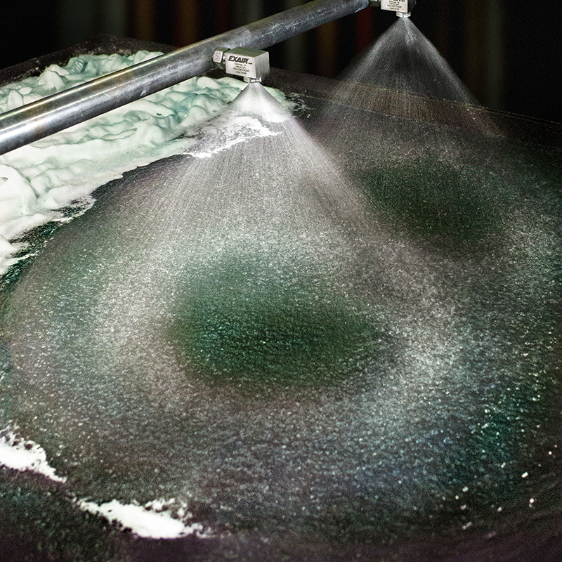 The stainless-steel nozzle creates a ring spray pattern of medium to large droplets and works well with liquids that contain particulates.