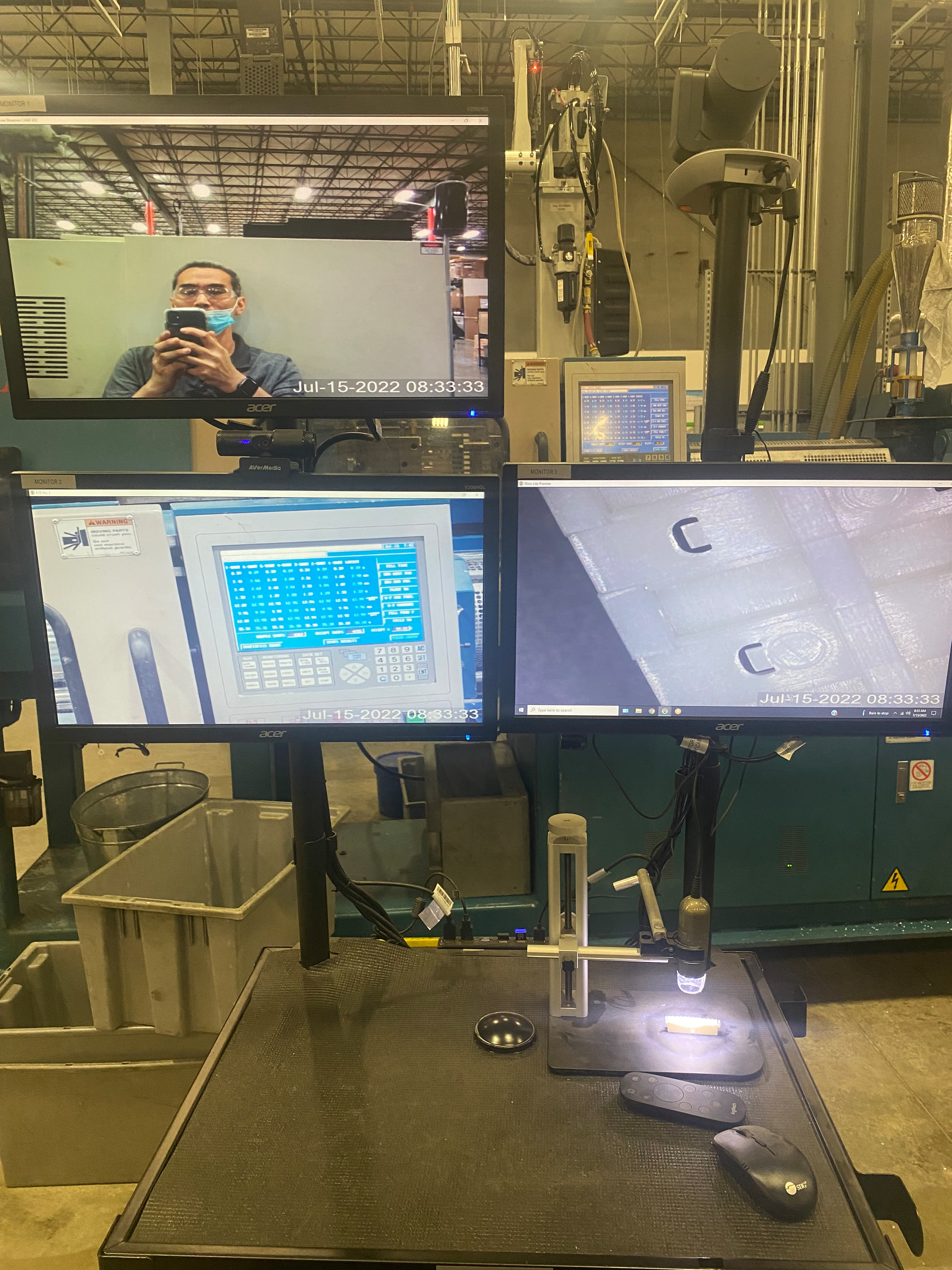 Plastic Molding Manufacturing's cart-based real-time sampling system lets it capture images of parts on the production floor and share them with other stakeholders.