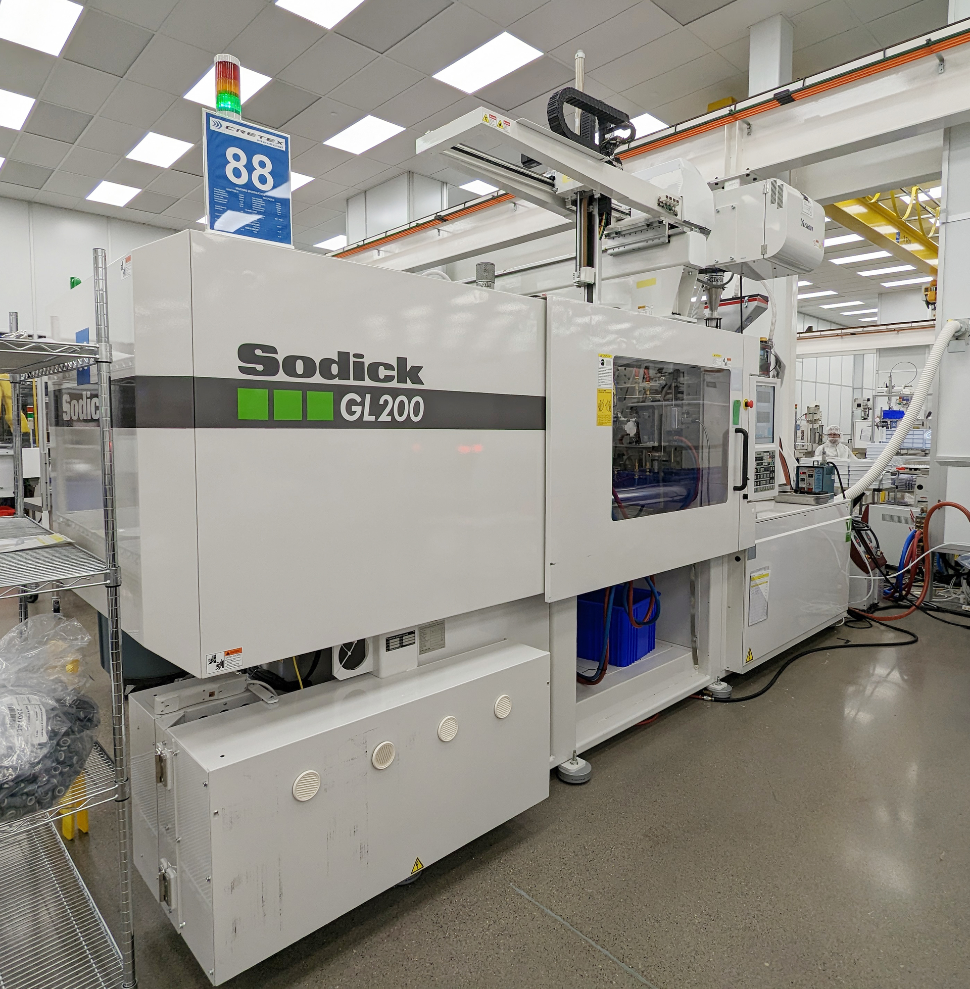 The two-shot capabilities of this Sodick 220-ton GL200 injection molding machine allow Cretex Medical to avoid having to perform multiple handling steps.