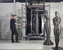 Modix latest printer, the Everest, features a reinforced frame that provides stability for printing large parts. Modix latest printer, the Everest, features a reinforced frame that provides stability for printing large parts.