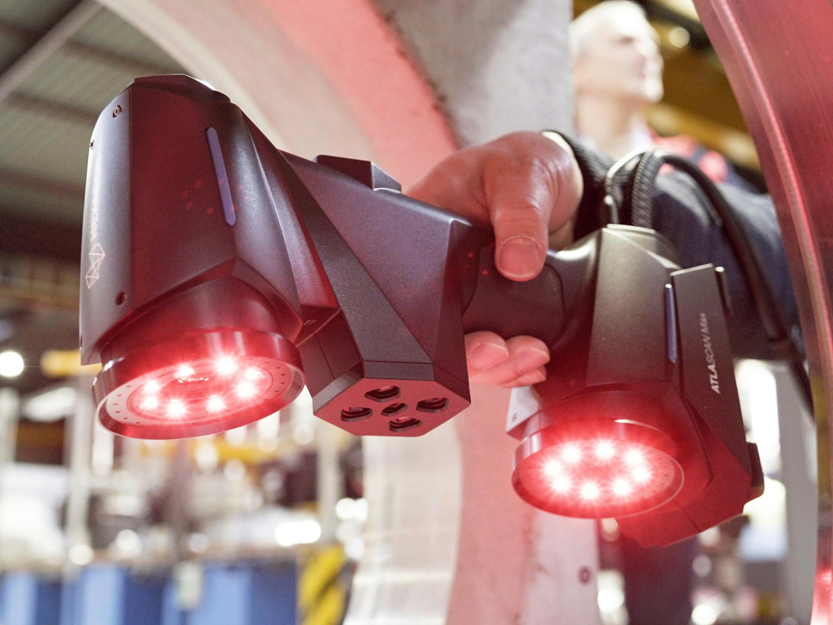 Hexagon's Atlascan Max is easy to use, even on moving parts.