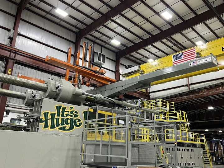Ranger Automation Systems' RT-8000-S18 was built to tend an 8,000-ton MIlacron IMM.