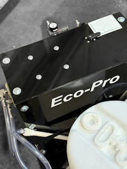A new gauge helps operators monitor air pressure on the Eco-Pro 360. A new gauge helps operators monitor air pressure on the Eco-Pro 360.