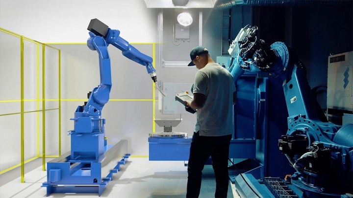 A digital twin can help manufacturers make their processes more efficient, for example by helping to optimize automation.