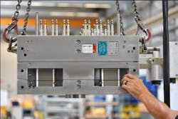 Mold-Masters' new service facility will cover the southwestern U.S. and northern Mexico. Mold-Masters' new service facility will cover the southwestern U.S. and northern Mexico.