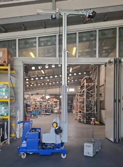 The GB750 crane has a lifting height of almost 16.5 feet for handling injection stretch blow molds. The GB750 crane has a lifting height of almost 16.5 feet for handling injection stretch blow molds.