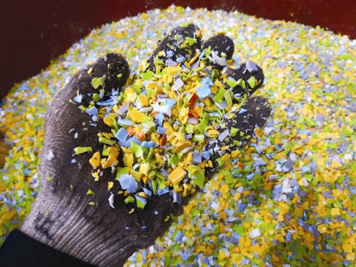 Struktol's new additives, RP 17 and RP 53, control odor in recycled plastic without compromising the end product's quality.