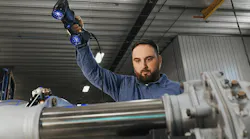 The lightweight HandyScan Black Elite can be operated with one hand.