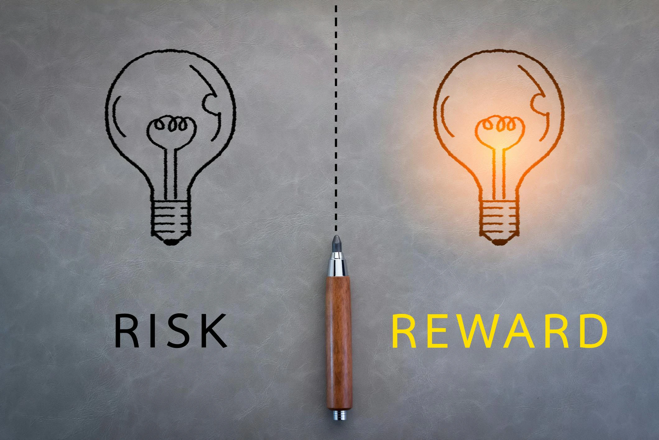 Drawing of two light bulbs marked 'Risk' and 'Reward'