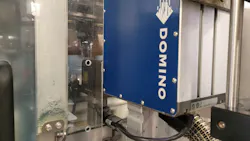 The Dx1060i laser coder is easy to integrate into production lines. The Dx1060i laser coder is easy to integrate into production lines.