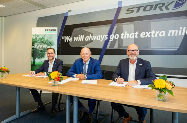 The purchase agreement between Arburg and Stork IMM was signed by (from left) Steffen Kroner, CFO of Arburg; Philip Stibbe, shareholder of Stork IMM and founder of Stibbe Participaties; and Guido Frohnhaus, CTO of Arburg, on July 29, 2026. in Hengelo, the Netherlands.