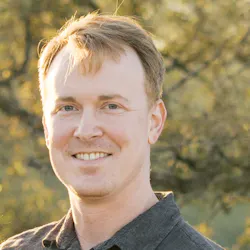 buddy_bump_delmiaworks_headshot_600_square